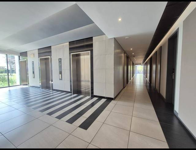 1 BEDROOM APARTMENT FOR SALE IN MENLYN